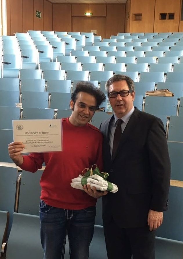 مدرک فلوشیپ زیبایی و ایمپلنت دکتر کتیرایی از آلمان